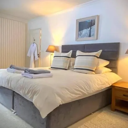 The Nest Chalet